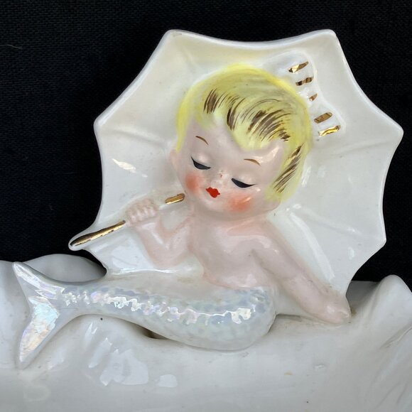 Enesco Mermaid Umbrella Soap Dish - Picture 10 of 12